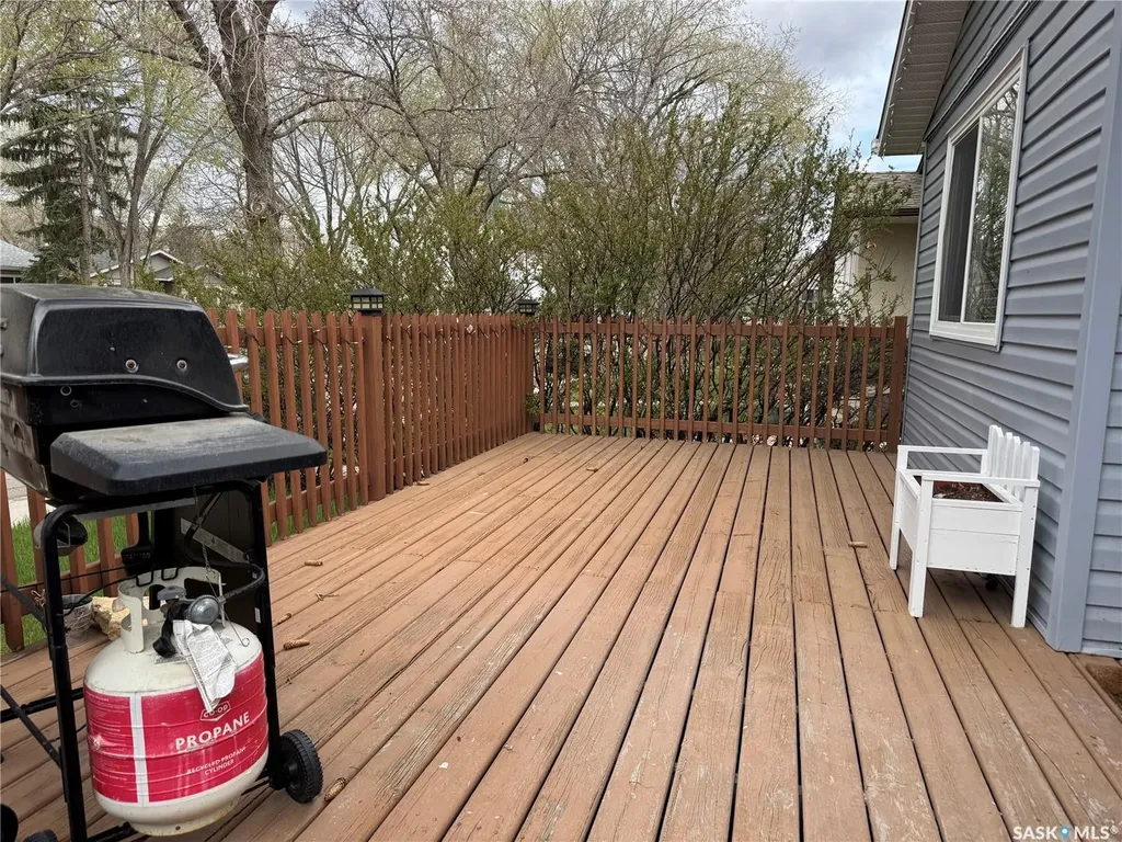 43 Marshall Crescent Regina SK S4R 4Y8