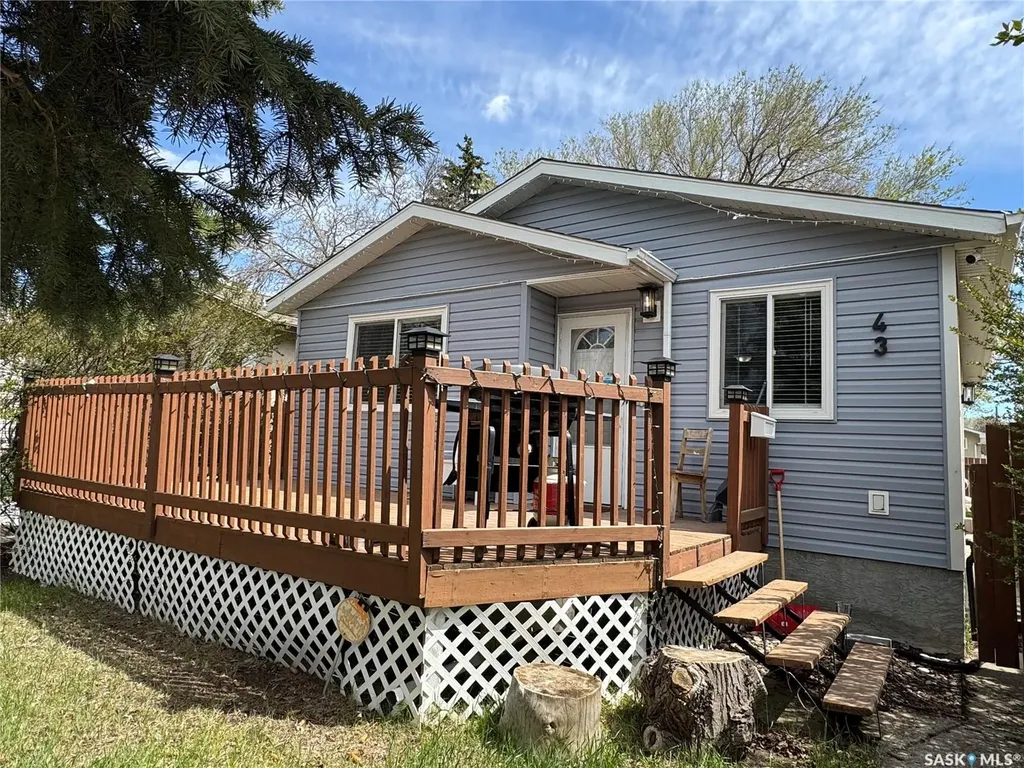 43 Marshall Crescent Regina SK S4R 4Y8