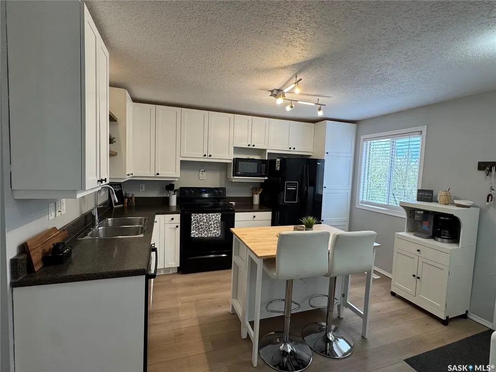 43 Marshall Crescent Regina SK S4R 4Y8