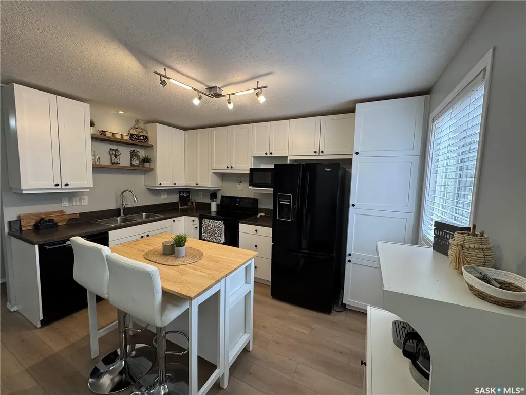 43 Marshall Crescent Regina SK S4R 4Y8