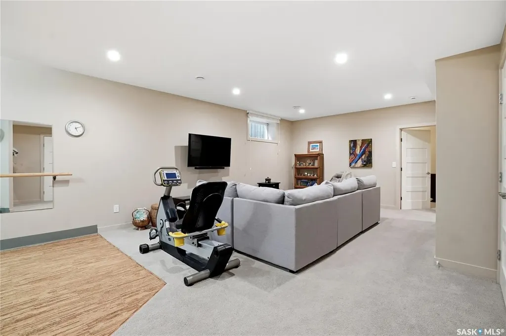 1212 Broadway Avenue E Saskatoon SK S7H 2A3