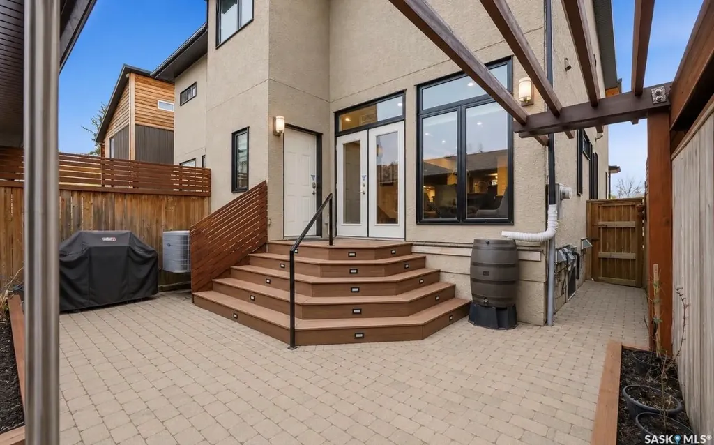 1212 Broadway Avenue E Saskatoon SK S7H 2A3