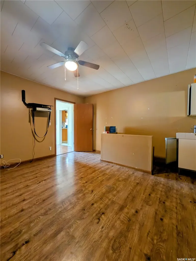 4366 Price Avenue Gull Lake SK S0N 1A0