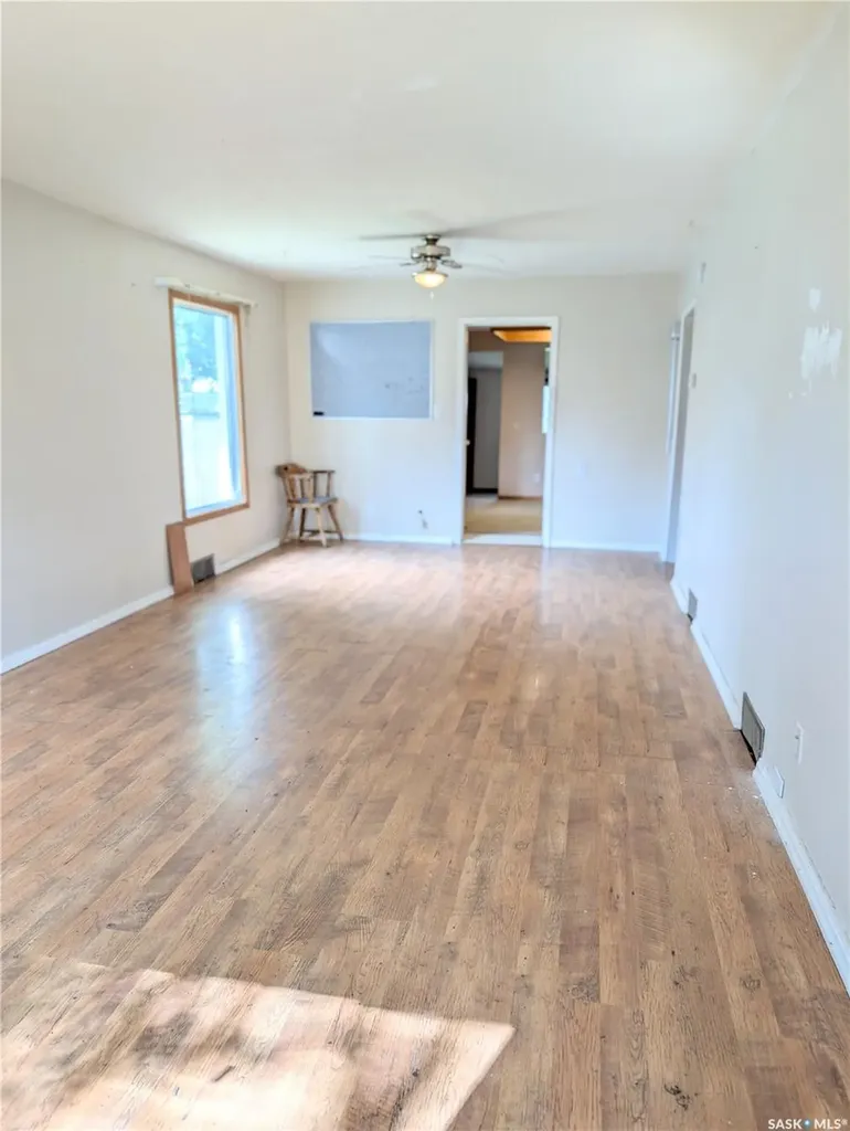 4366 Price Avenue Gull Lake SK S0N 1A0