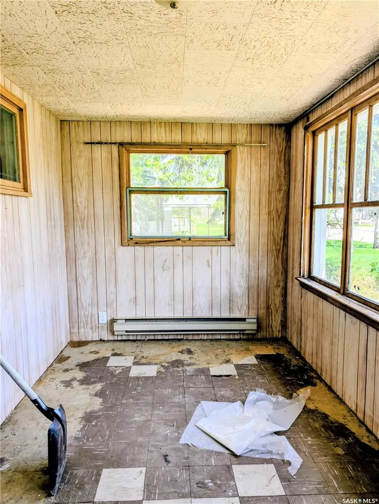 4366 Price Avenue Gull Lake SK S0N 1A0