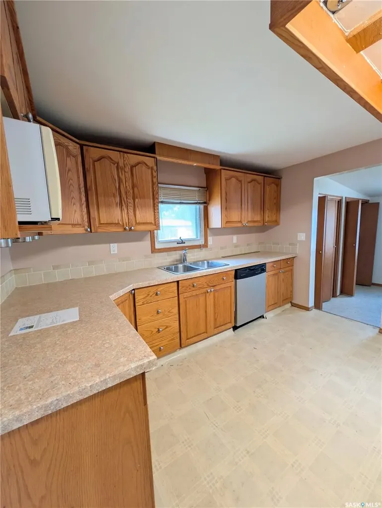 4366 Price Avenue Gull Lake SK S0N 1A0