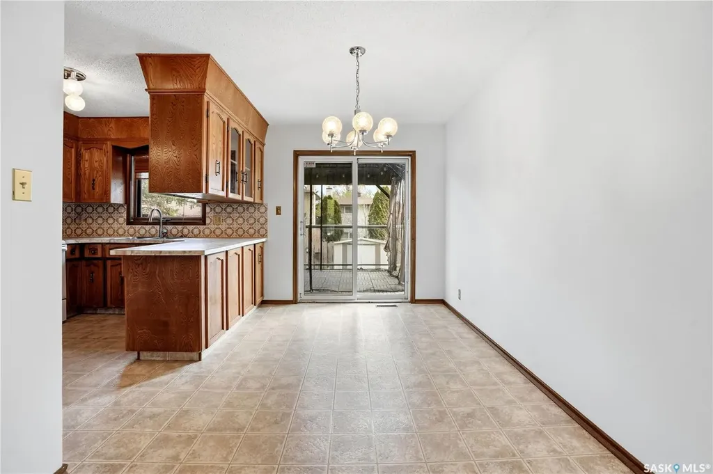 43 Springstein Avenue Regina SK S4R 7J4