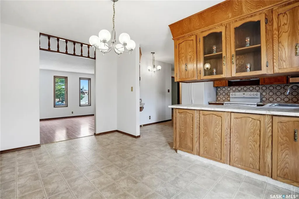 43 Springstein Avenue Regina SK S4R 7J4
