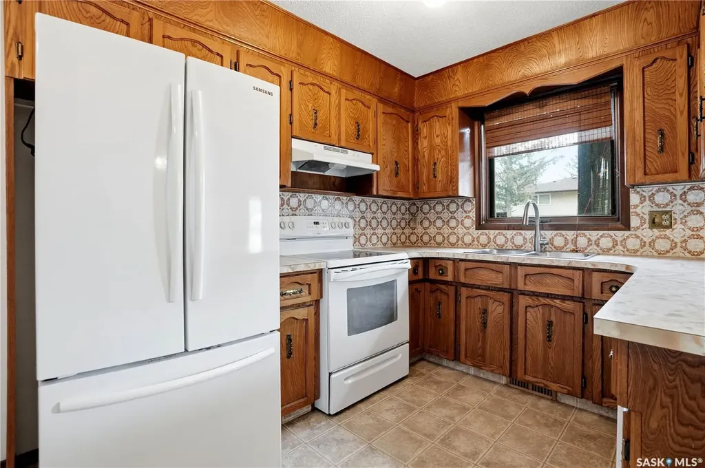 43 Springstein Avenue Regina SK S4R 7J4