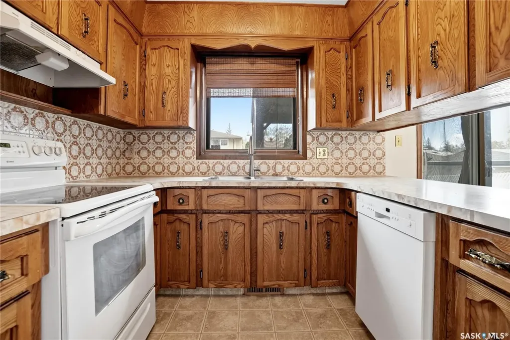 43 Springstein Avenue Regina SK S4R 7J4