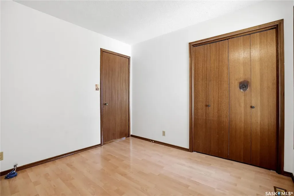 43 Springstein Avenue Regina SK S4R 7J4