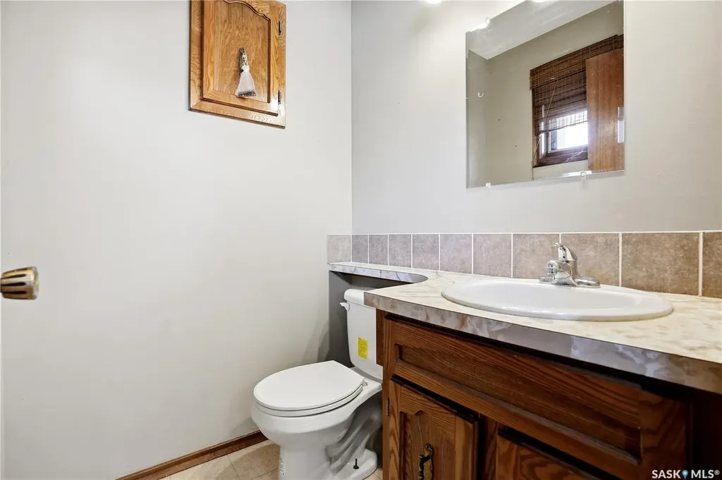 43 Springstein Avenue Regina SK S4R 7J4