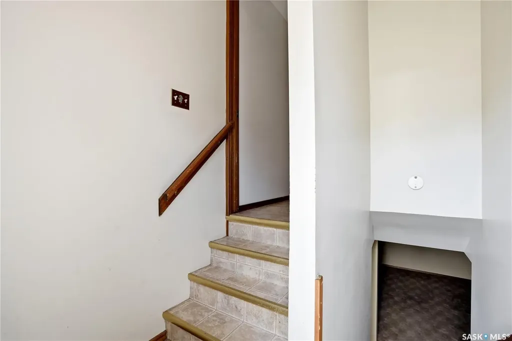 43 Springstein Avenue Regina SK S4R 7J4