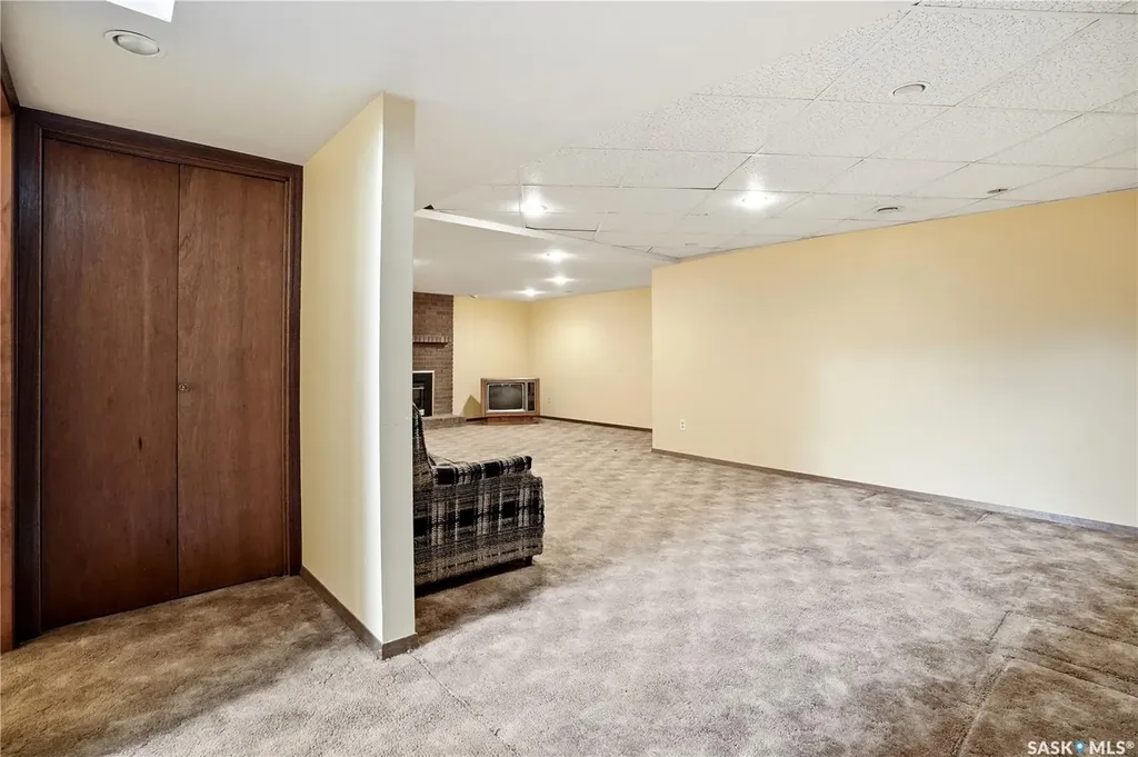 43 Springstein Avenue Regina SK S4R 7J4