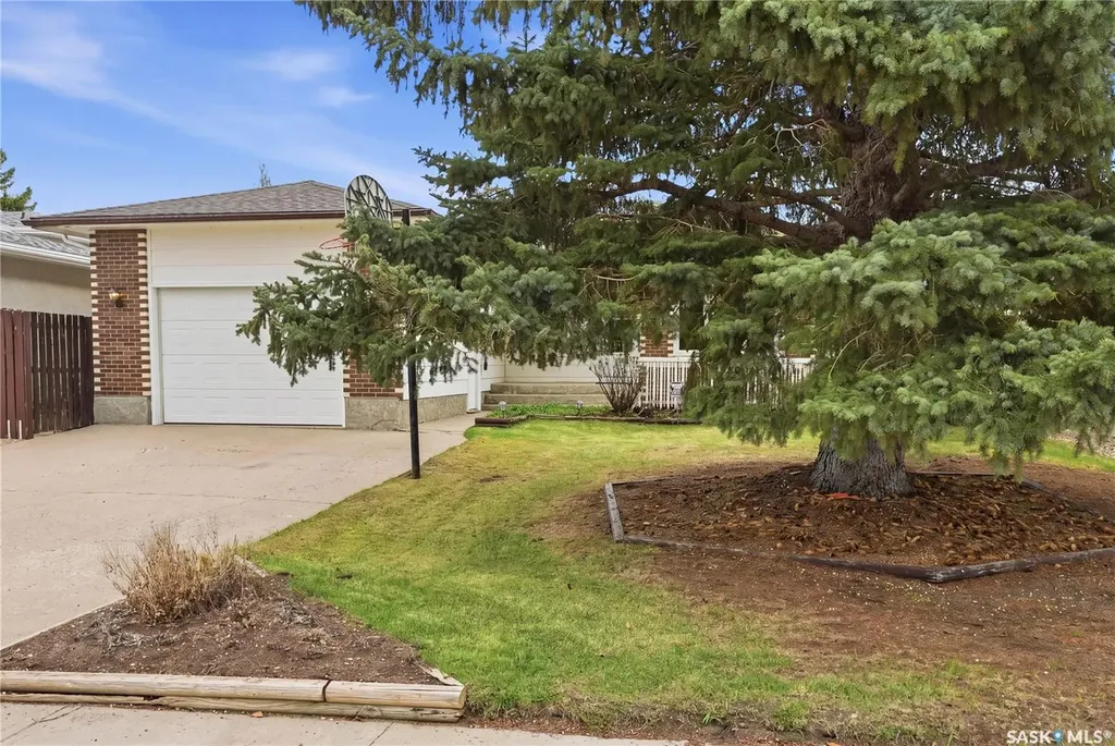 43 Springstein Avenue Regina SK S4R 7J4