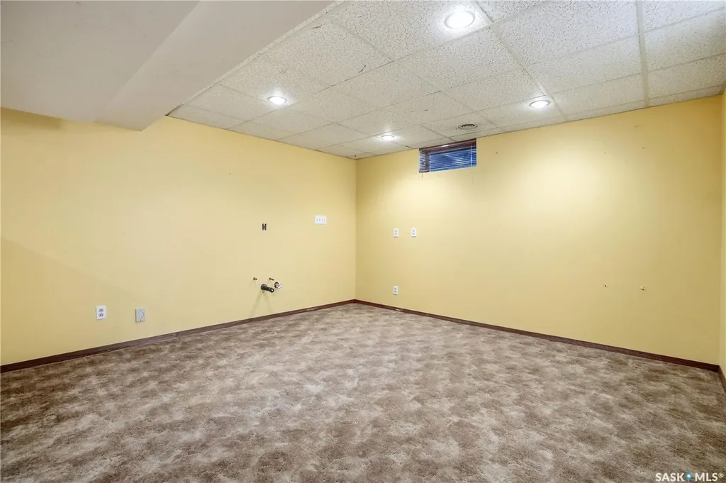 43 Springstein Avenue Regina SK S4R 7J4
