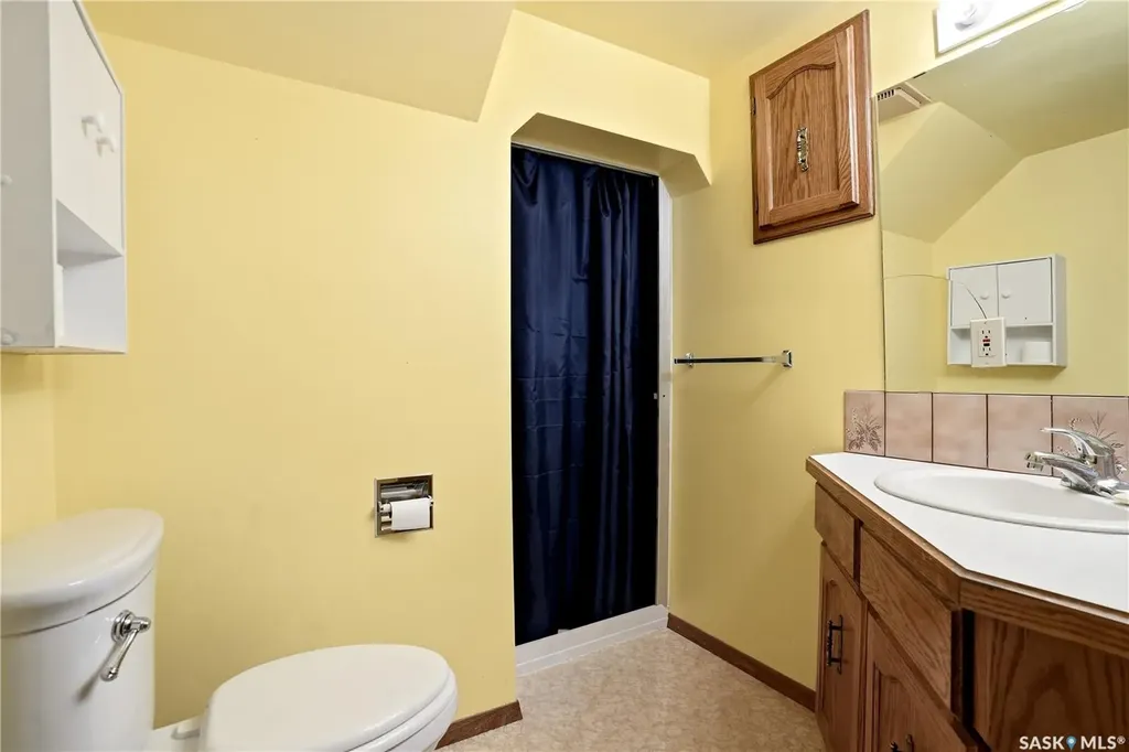 43 Springstein Avenue Regina SK S4R 7J4