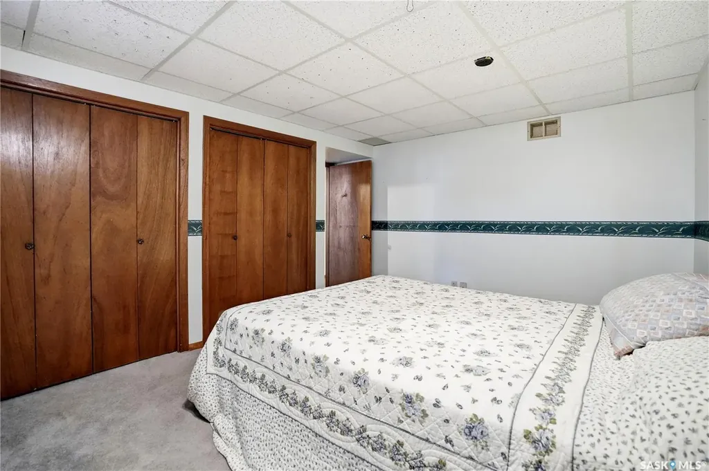 43 Springstein Avenue Regina SK S4R 7J4