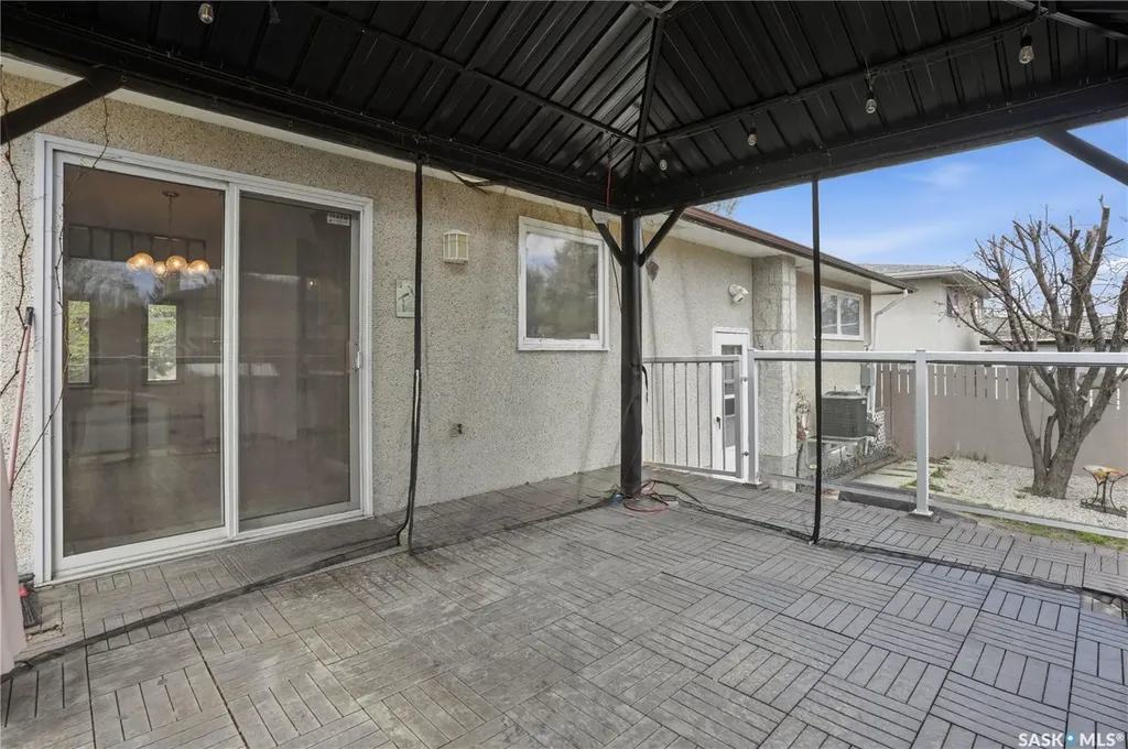 43 Springstein Avenue Regina SK S4R 7J4