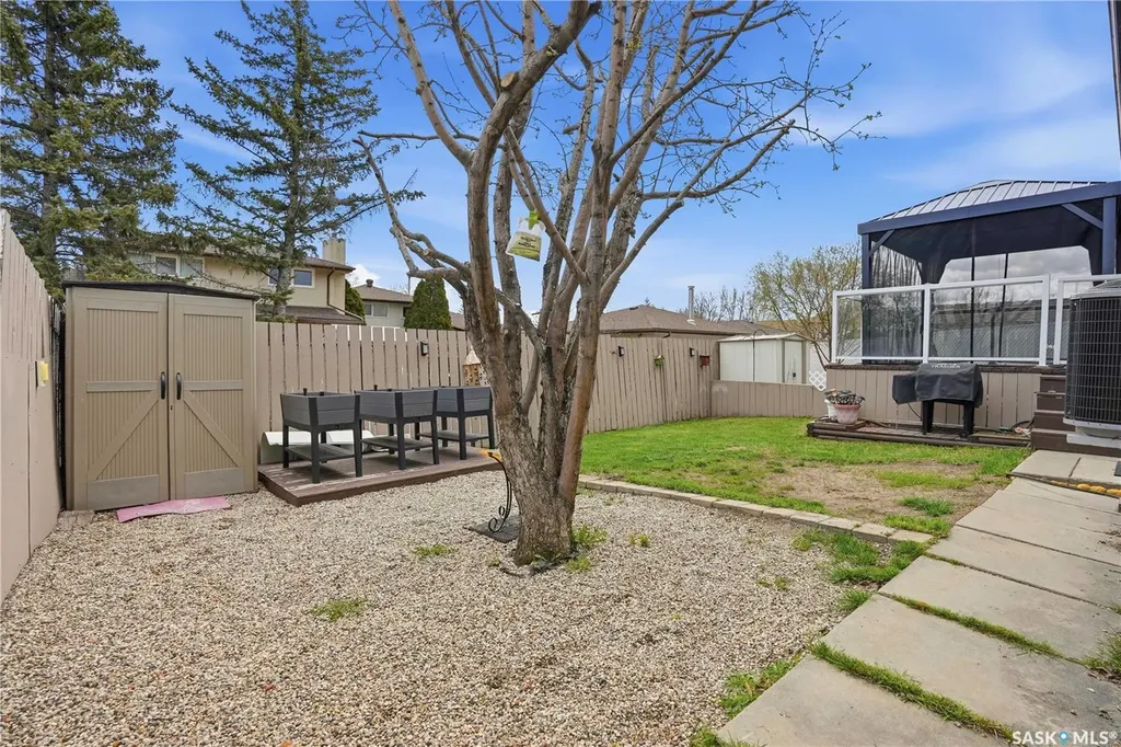 43 Springstein Avenue Regina SK S4R 7J4