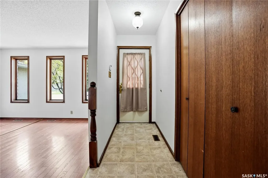43 Springstein Avenue Regina SK S4R 7J4