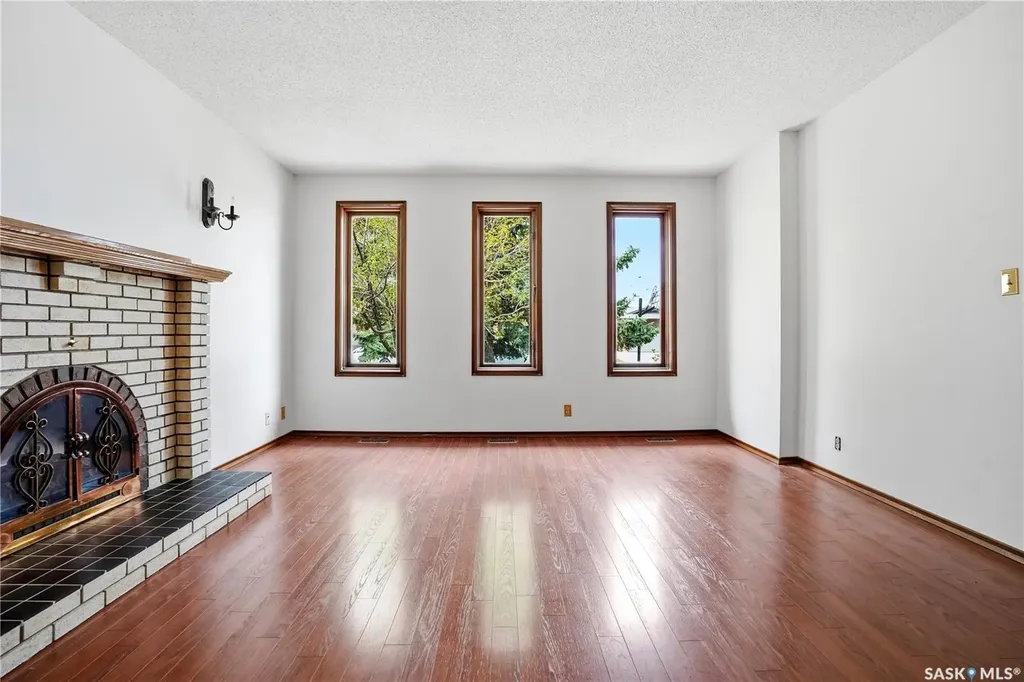 43 Springstein Avenue Regina SK S4R 7J4