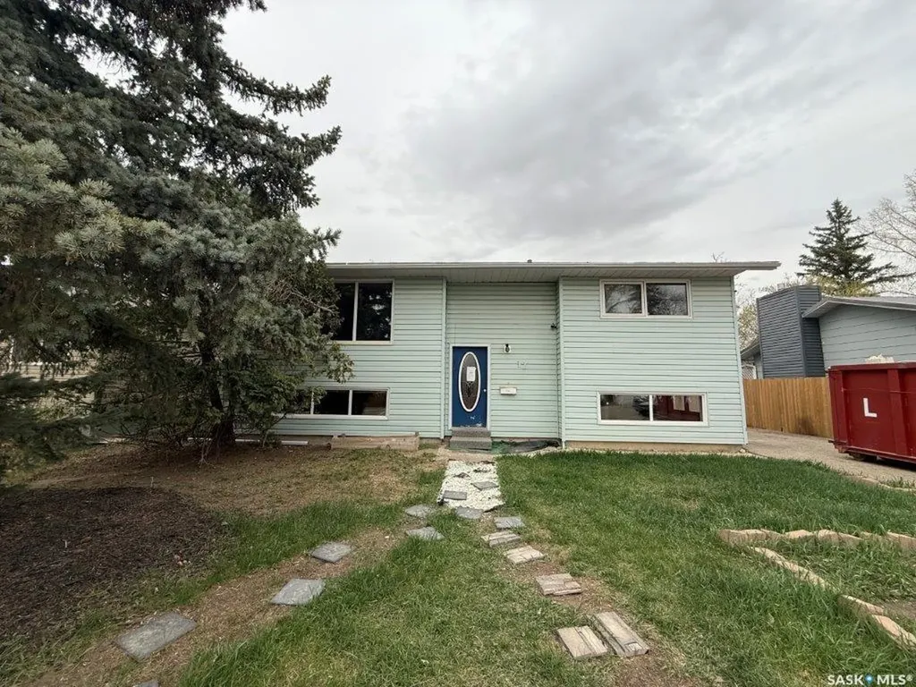 12 Queen Drive Kindersley SK S0L 1S0