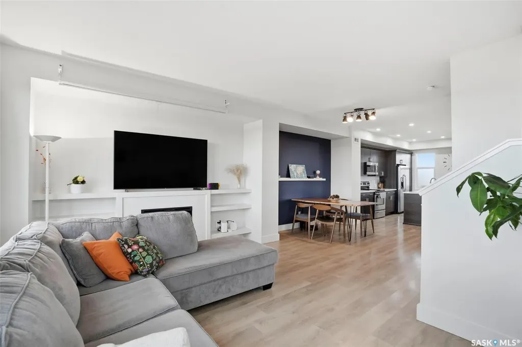 737 Meadows Boulevard Saskatoon SK S7V 0L3