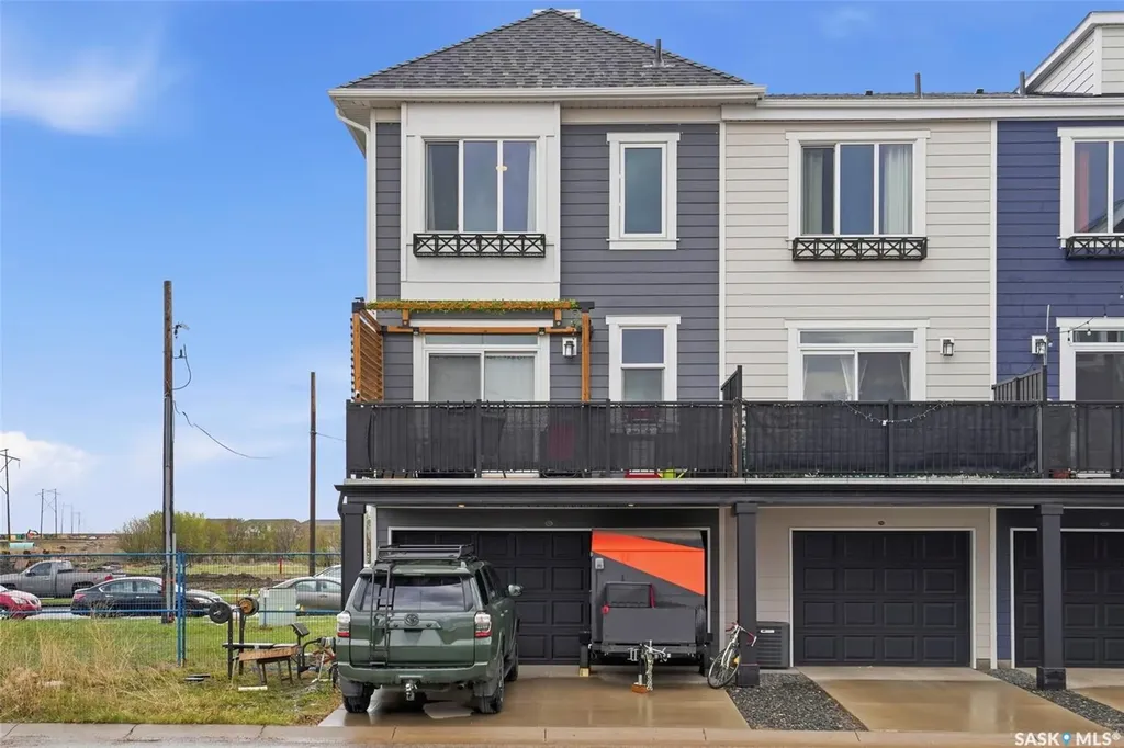 737 Meadows Boulevard Saskatoon SK S7V 0L3