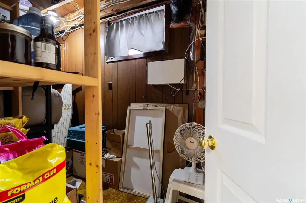 1325 King Crescent Moose Jaw SK S6H 3G3