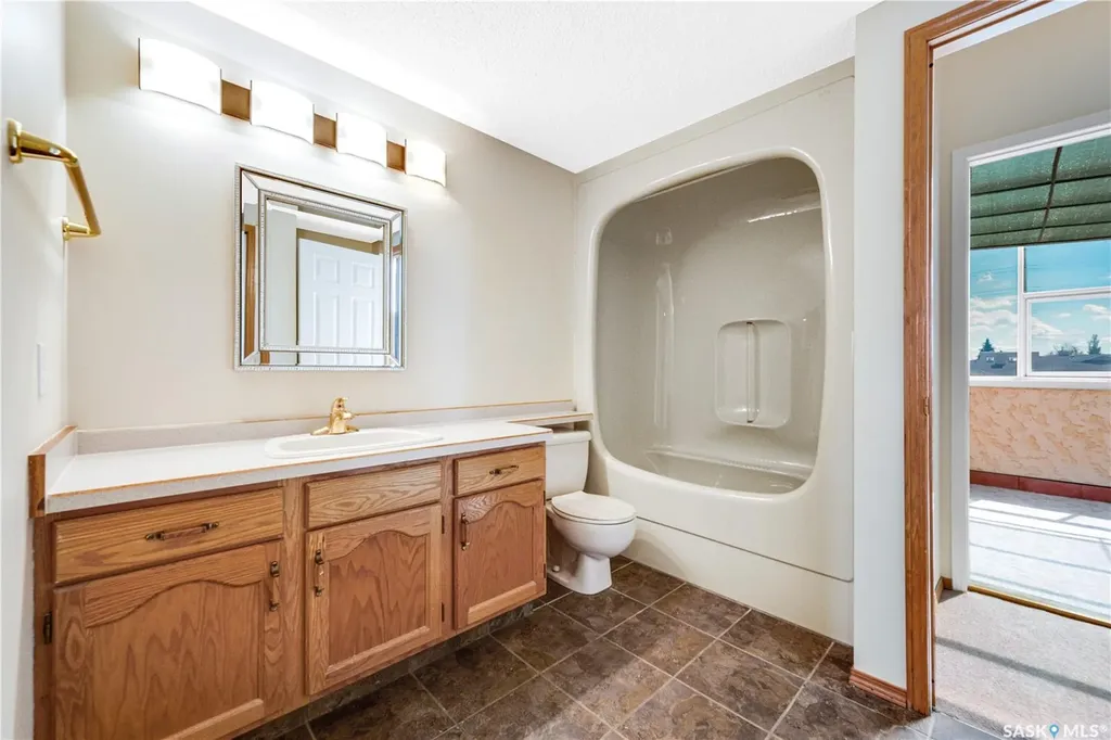 107 Rever Road Saskatoon SK S7T 0Y4