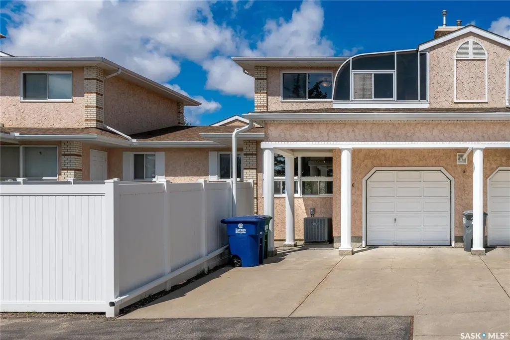 107 Rever Road Saskatoon SK S7T 0Y4