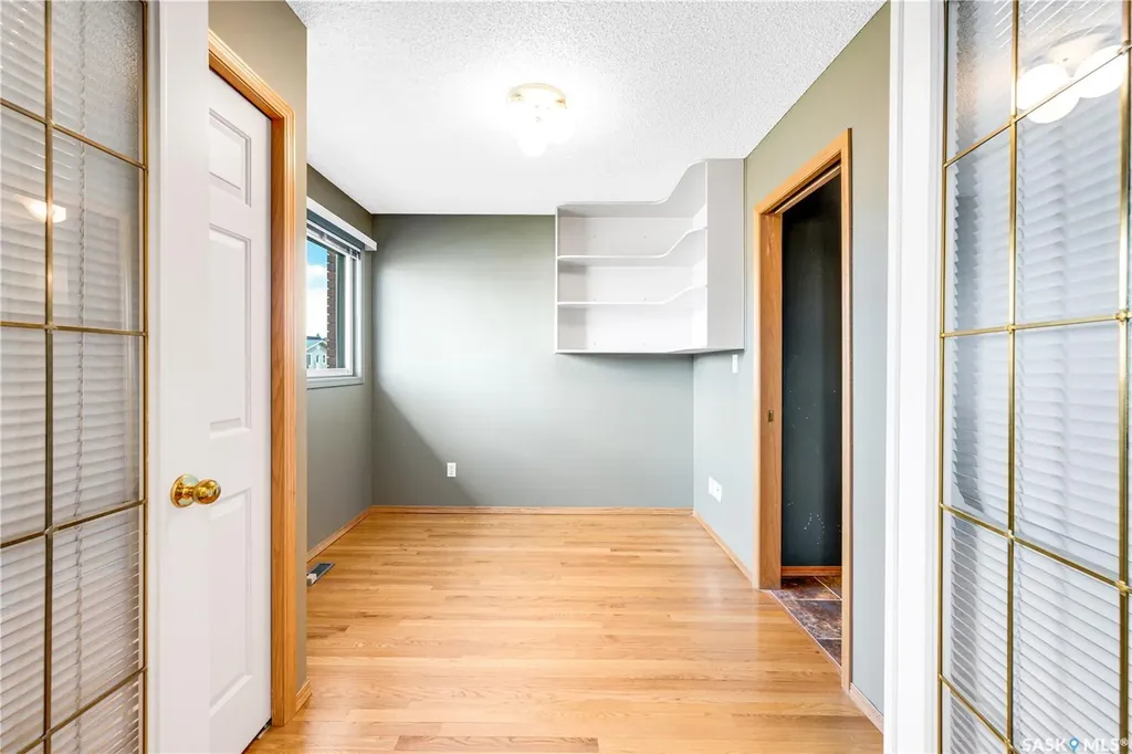 107 Rever Road Saskatoon SK S7T 0Y4