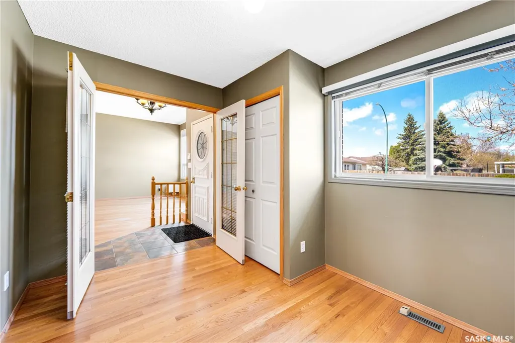 107 Rever Road Saskatoon SK S7T 0Y4