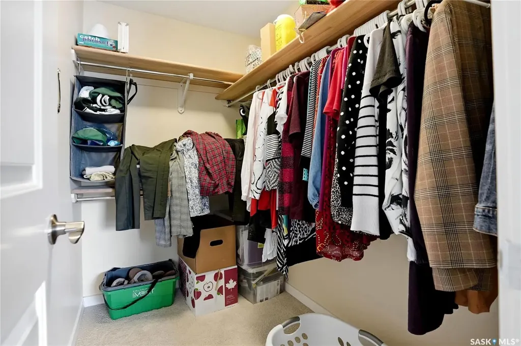 1640 Dakota Drive Regina SK S4Z 0A4