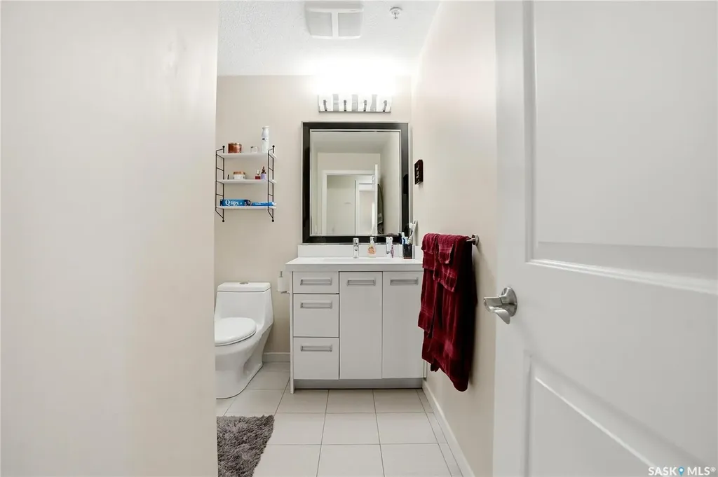 1640 Dakota Drive Regina SK S4Z 0A4
