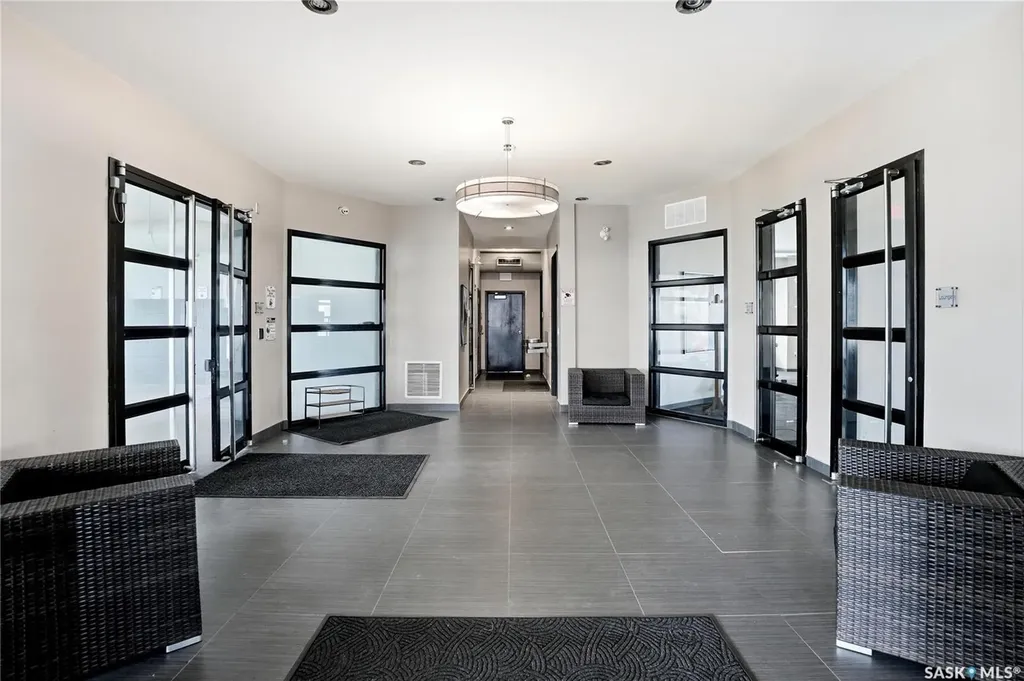 1640 Dakota Drive Regina SK S4Z 0A4