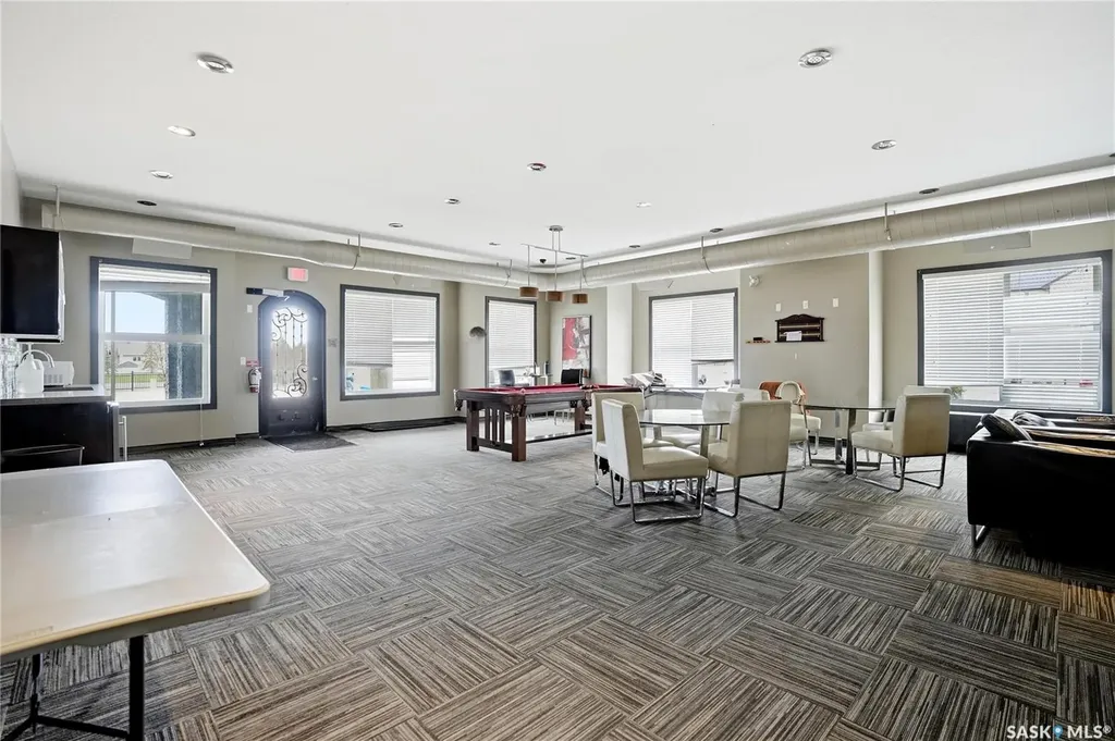 1640 Dakota Drive Regina SK S4Z 0A4