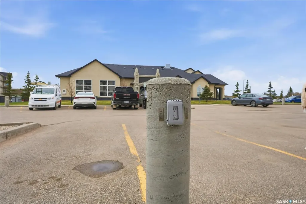 1640 Dakota Drive Regina SK S4Z 0A4