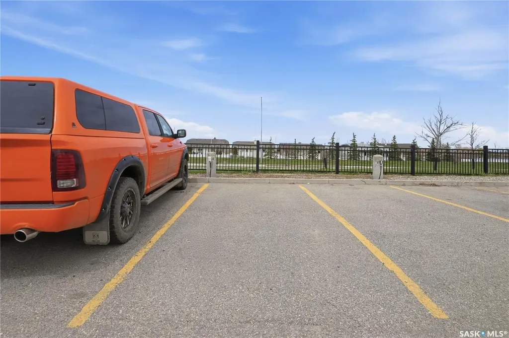 1640 Dakota Drive Regina SK S4Z 0A4
