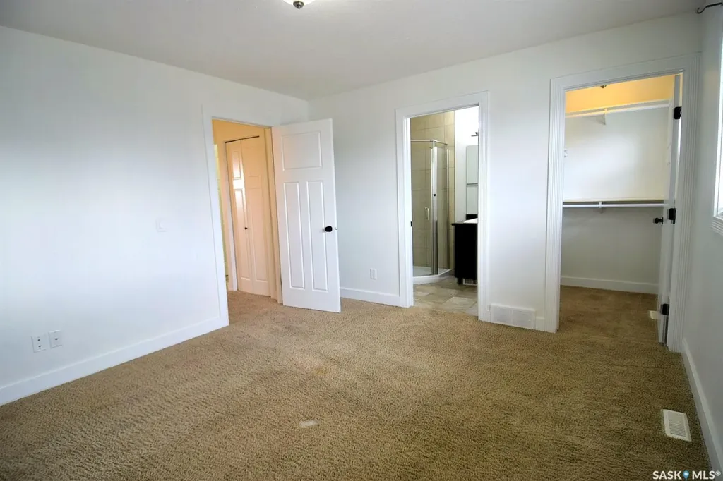242 Geary Crescent Saskatoon SK S7R 0E6