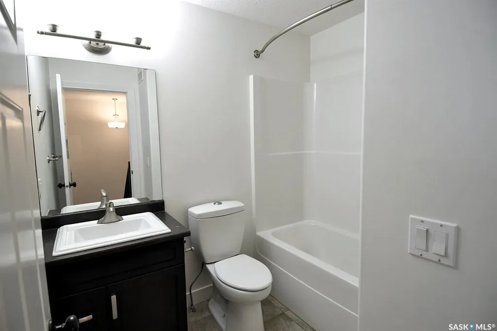 242 Geary Crescent Saskatoon SK S7R 0E6