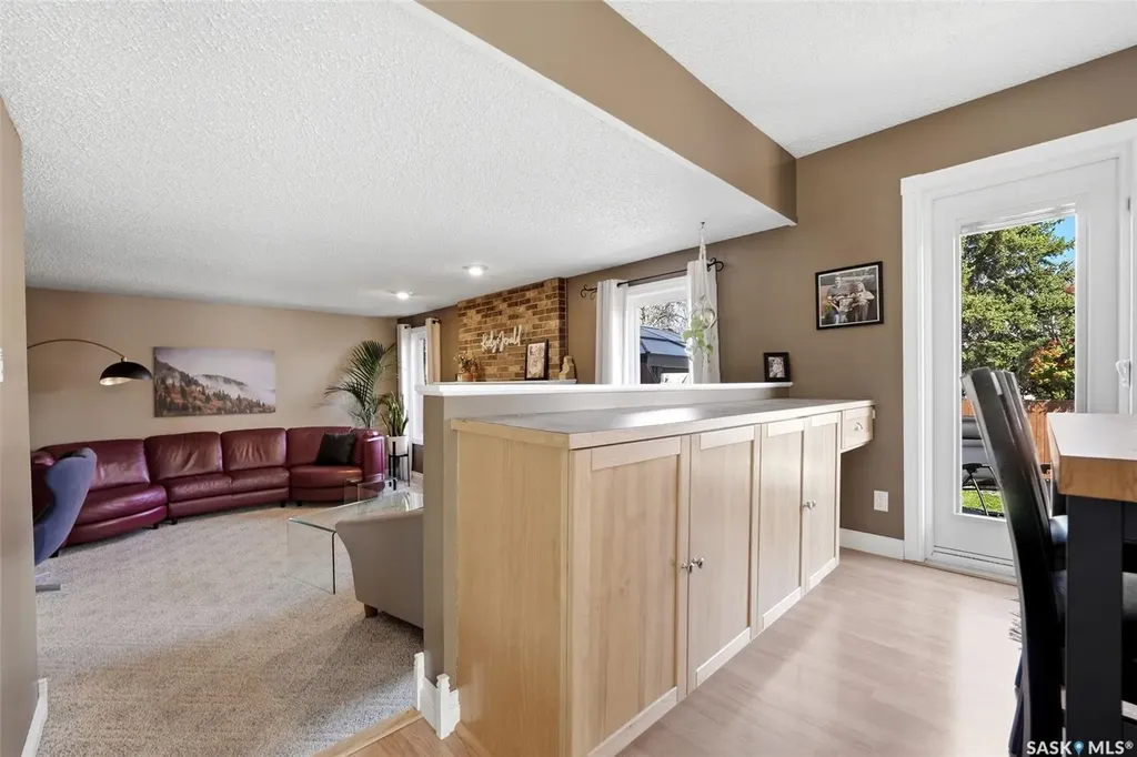 2947 More Crescent E Regina SK S4V 0T6