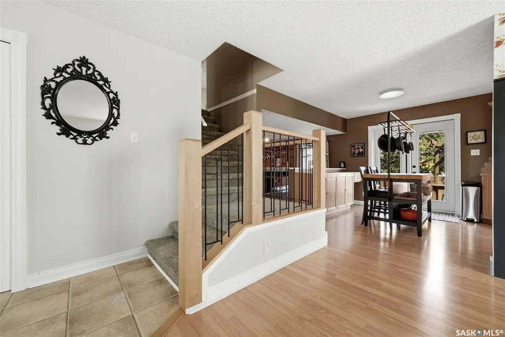 2947 More Crescent E Regina SK S4V 0T6