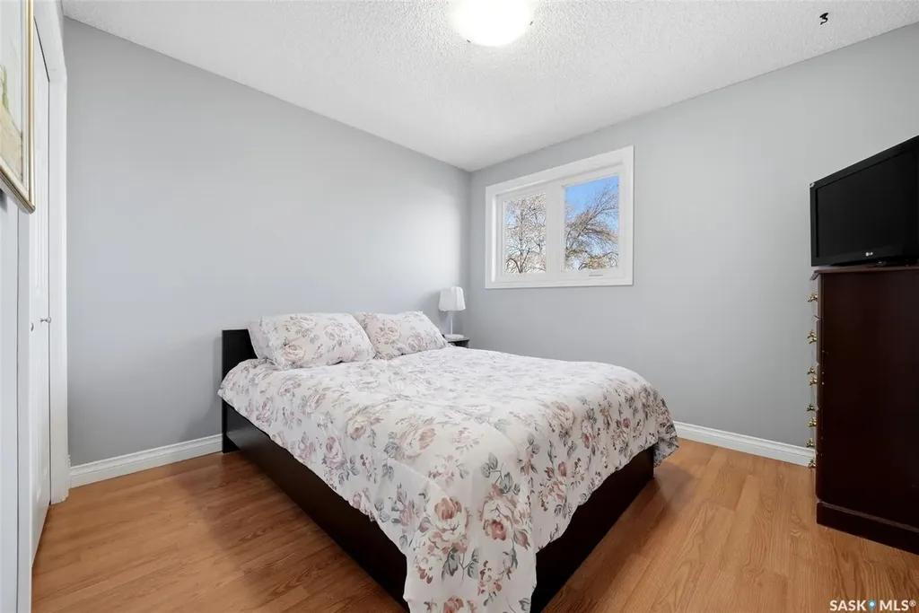 2947 More Crescent E Regina SK S4V 0T6