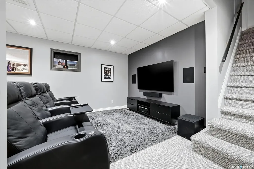 2947 More Crescent E Regina SK S4V 0T6