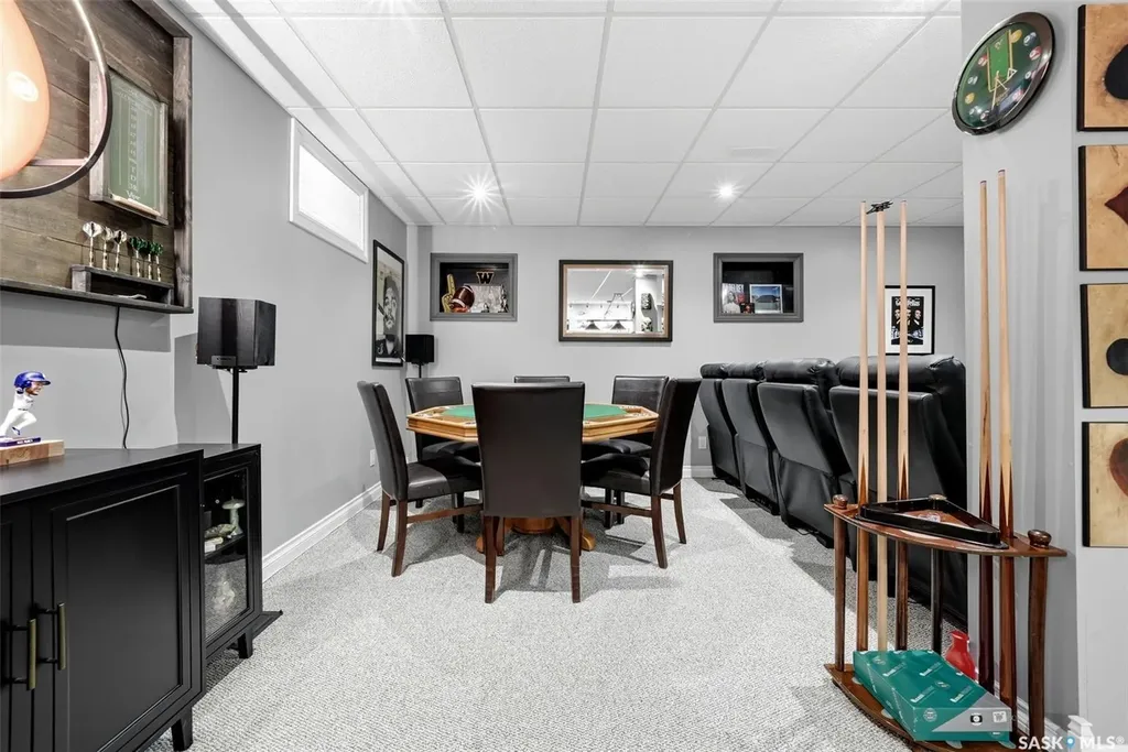 2947 More Crescent E Regina SK S4V 0T6