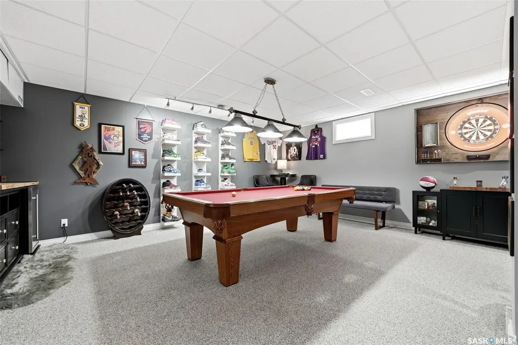 2947 More Crescent E Regina SK S4V 0T6