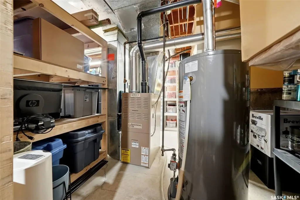 2947 More Crescent E Regina SK S4V 0T6