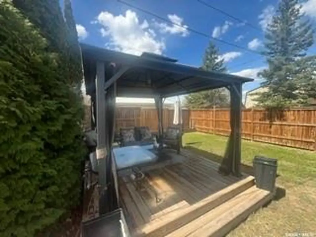 572 21st Street E Prince Albert SK S6V 1M4